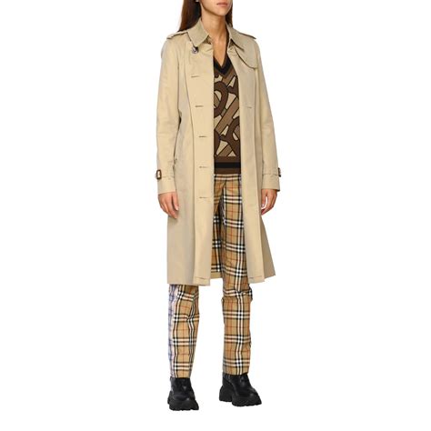 impermeabile tipo burberry|Trench e impermeabili di Burberry da donna .